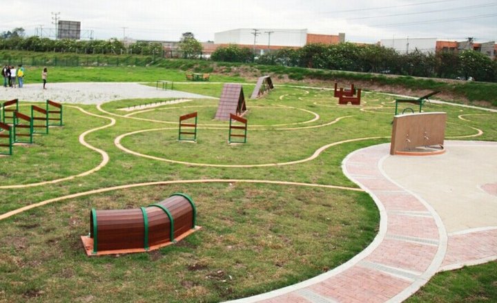 🐶 Parques Caninos en las Principales Ciudades de España